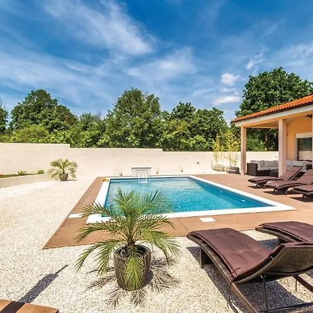Holiday home Cozy Home In Pula With Outdoor Swimming Pool