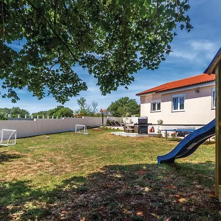 Cozy Home In Pula With Outdoor Swimming Pool Holiday home