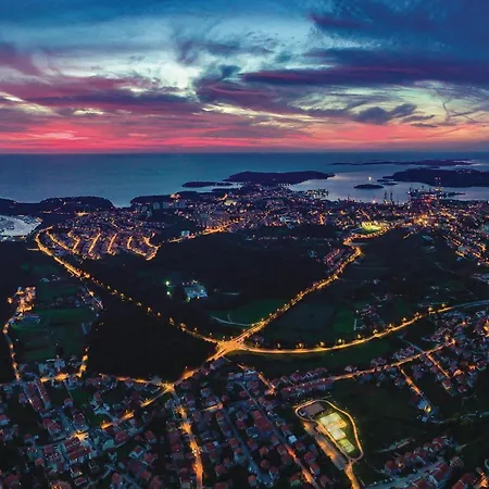 3 Bedroom Pet Friendly In Pula 펜션 풀라