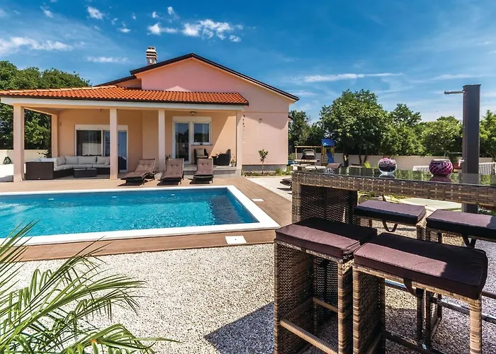 3 Bedroom Pet Friendly In Pula * 풀라