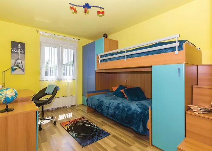 3 Bedroom Pet Friendly In Pula * 풀라